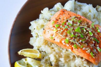 Fresh & Fast: Salmon Bowls with Flavorful Cauliflower Rice